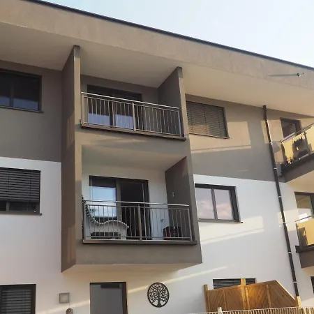 Ahorn 4 * 그뢰브밍