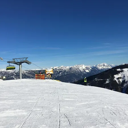 Ahorn 4 Apartament Grobming